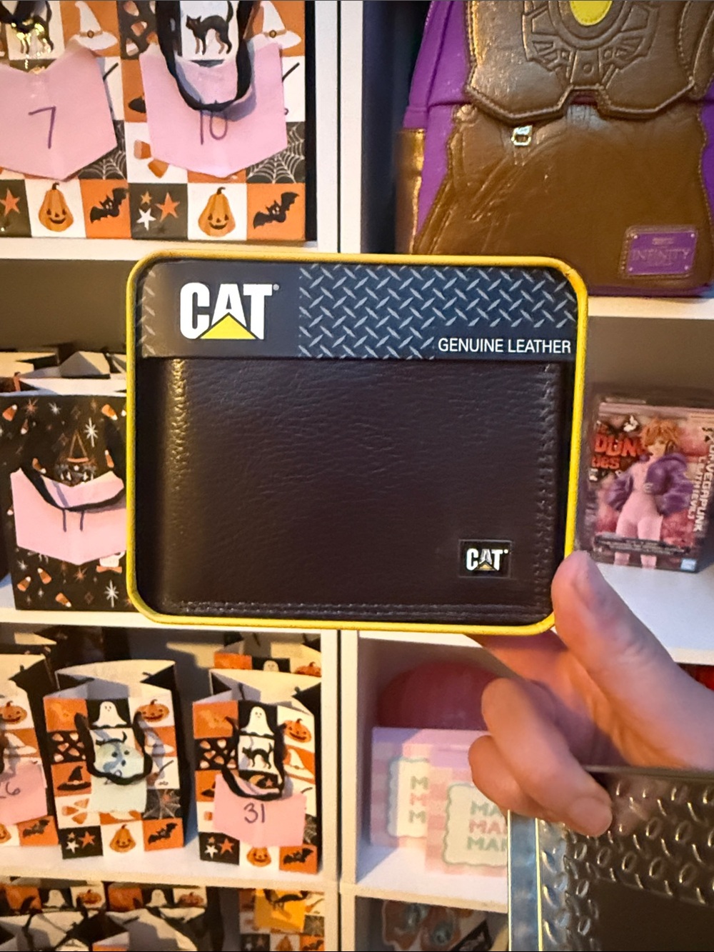 NWT Cat Genuine Leather Brown Men’s Bifold Wallet